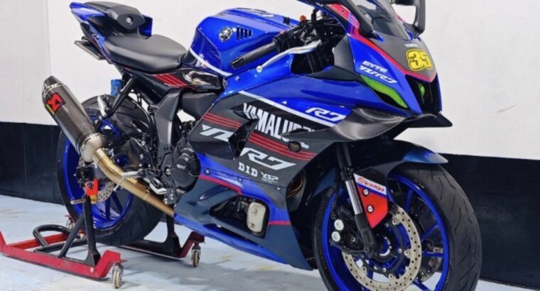 Yamaha YZF-R7 BLUE 2021