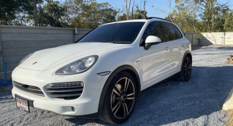 2013 Caryenne S Hybrid, White