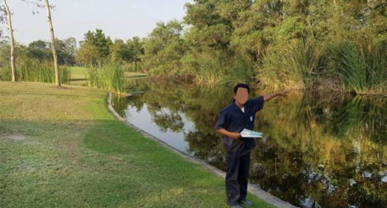 ลงจอดที่สนามกอล์ฟลำลุกกะ