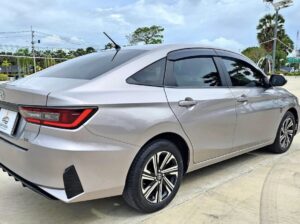 TOYOTA “YARIS ATIV” 2023
