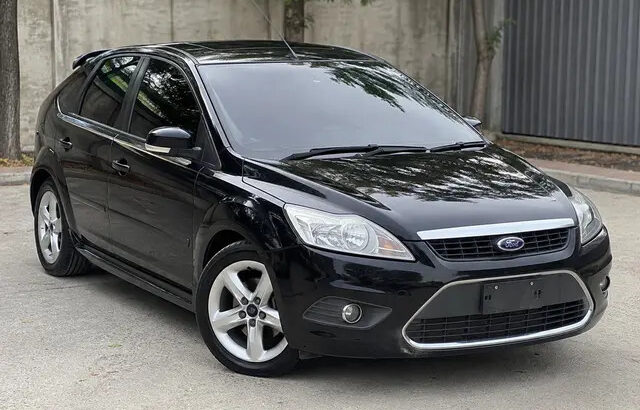 2009 Ford Focus 2.0 Automatic for Sale in Bangkok — 130,000 THB