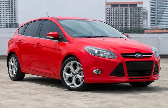 Ford Focus 2.0 Sport+ Hatchback PowerShift — Long-Term Rental in Central Pattaya